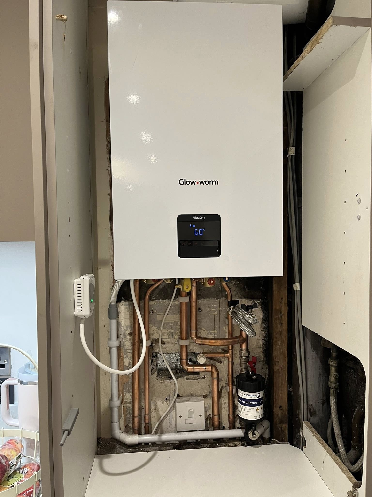 Glow-worm combi boiler with magnetic filter